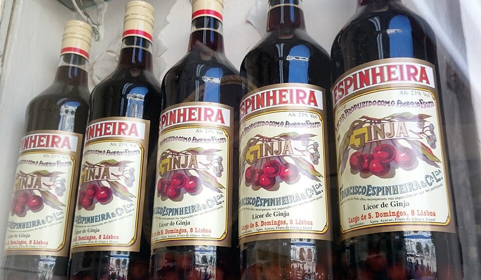 Жинжинья в бутылках