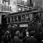 Сход с рельс трамвая на Rua da Misericórdia, 81, 3 марта 1910. Фото CML